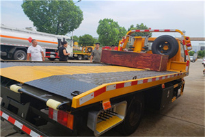 嘉祥附近拖车电话号码服务